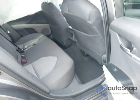 2020 Toyota Camry Le z USA, uszkodzony, nr VIN 4T1C11AKXLU887521